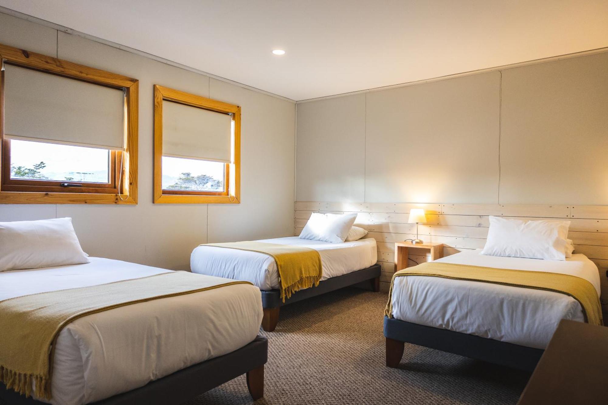 Hotel Fiofio Spa Puerto Williams Bagian luar foto