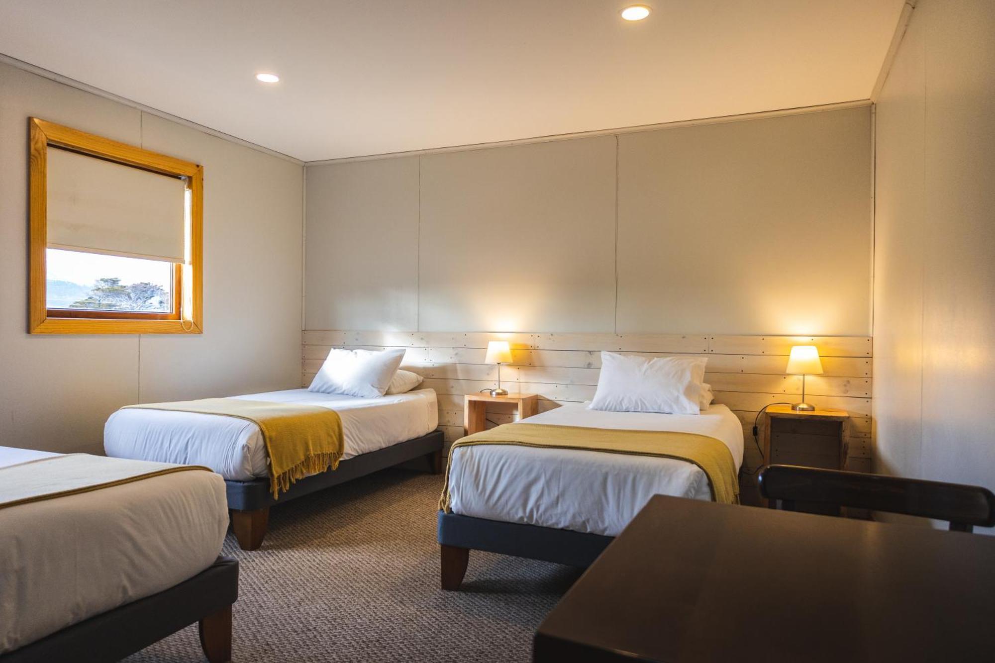 Hotel Fiofio Spa Puerto Williams Bagian luar foto