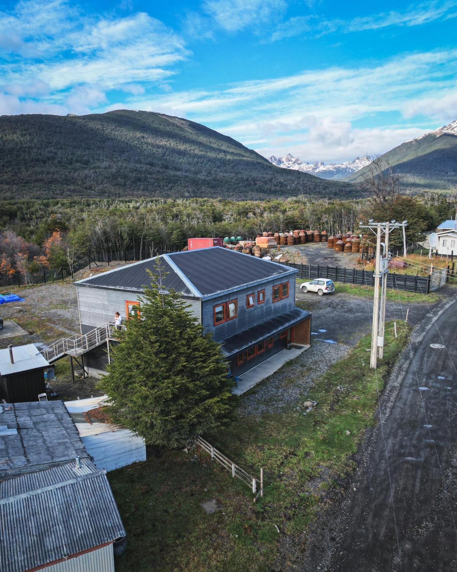 Hotel Fiofio Spa Puerto Williams Bagian luar foto